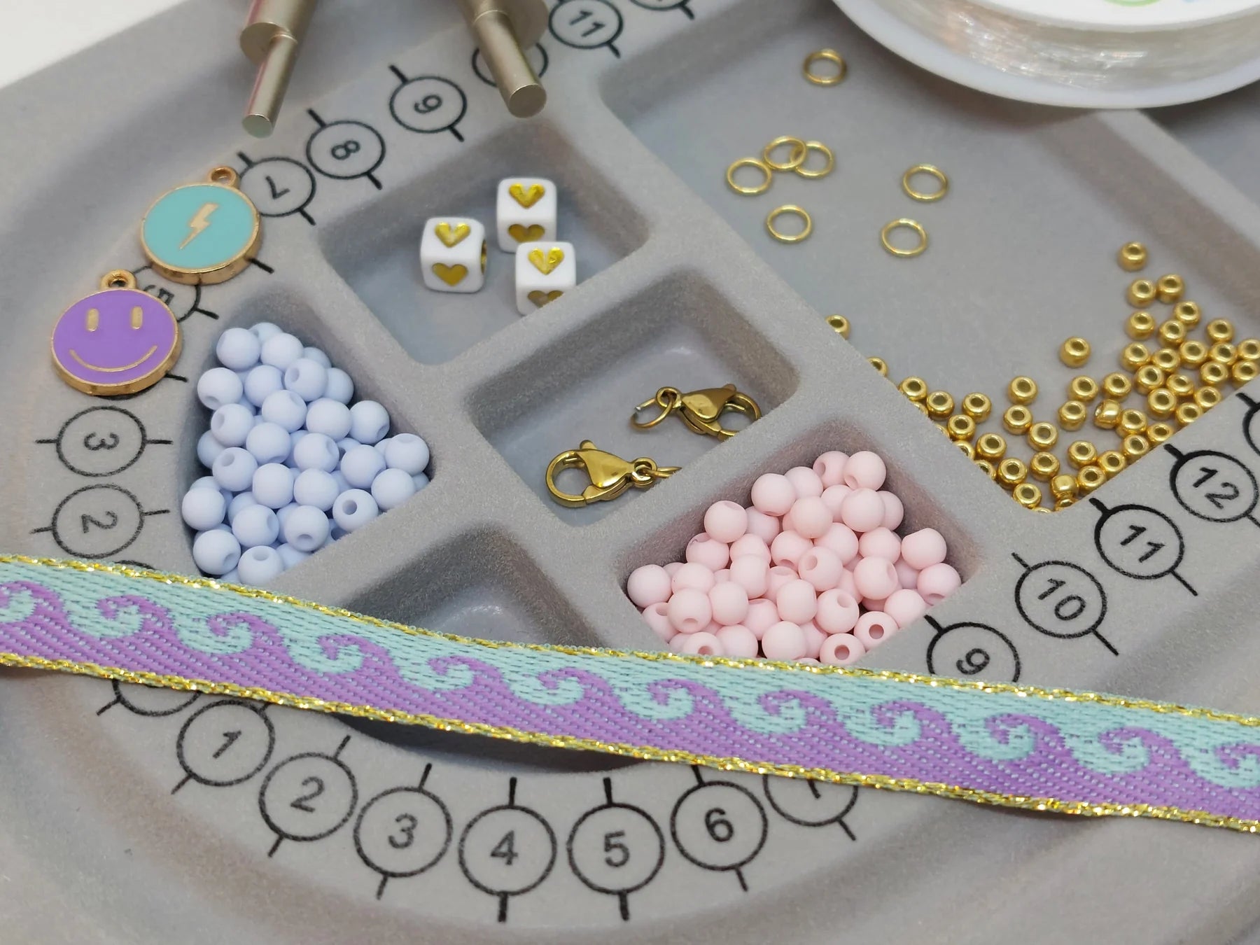 Kralenwebshop Kraaltjesvannatas.nl: Jouw Online Bestemming voor Sieraden Maken