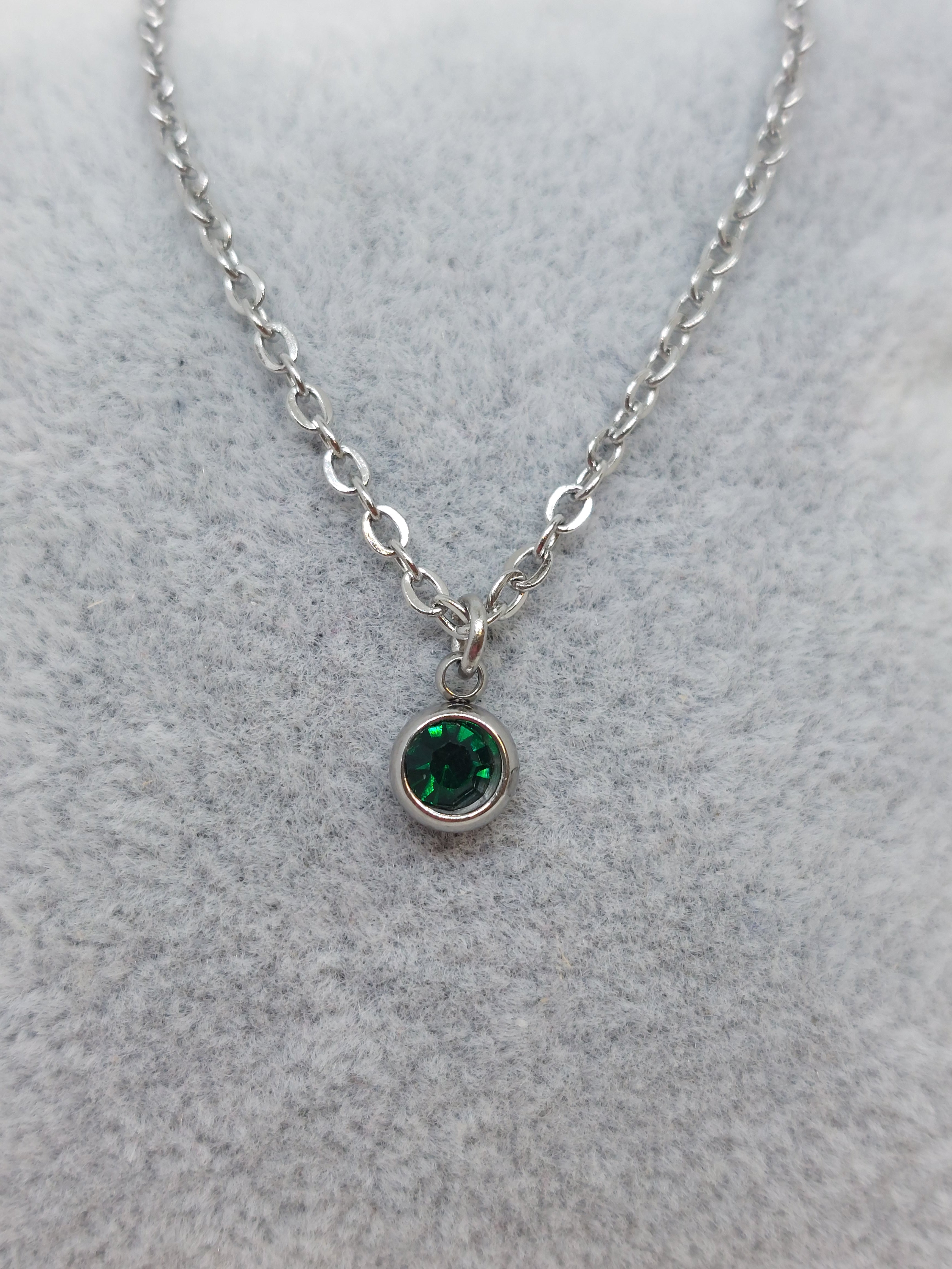 Mei (Emerald) zilverkleurig