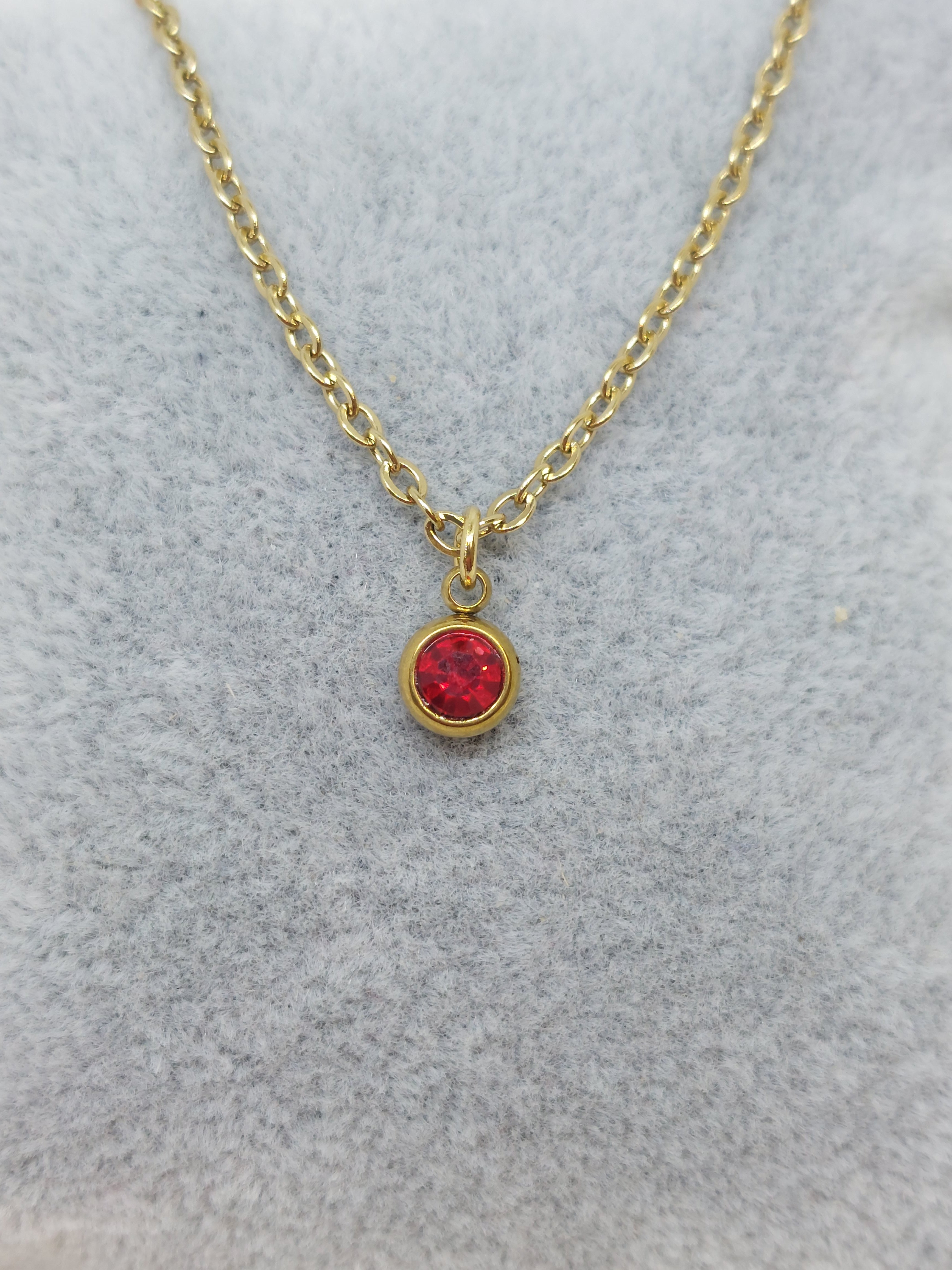 Juli (Ruby) goudkleurig