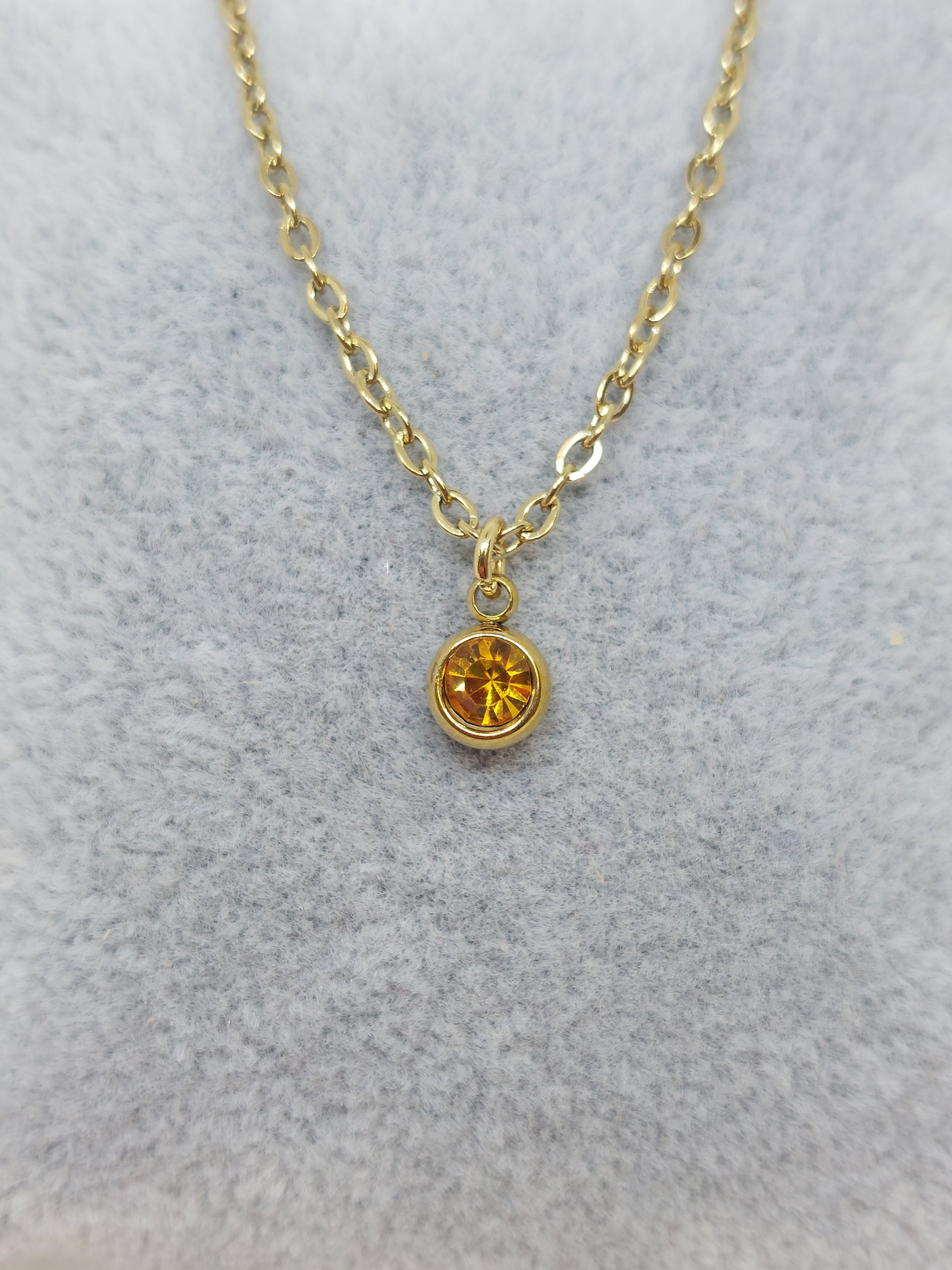 November (Topaz) goudkleurig