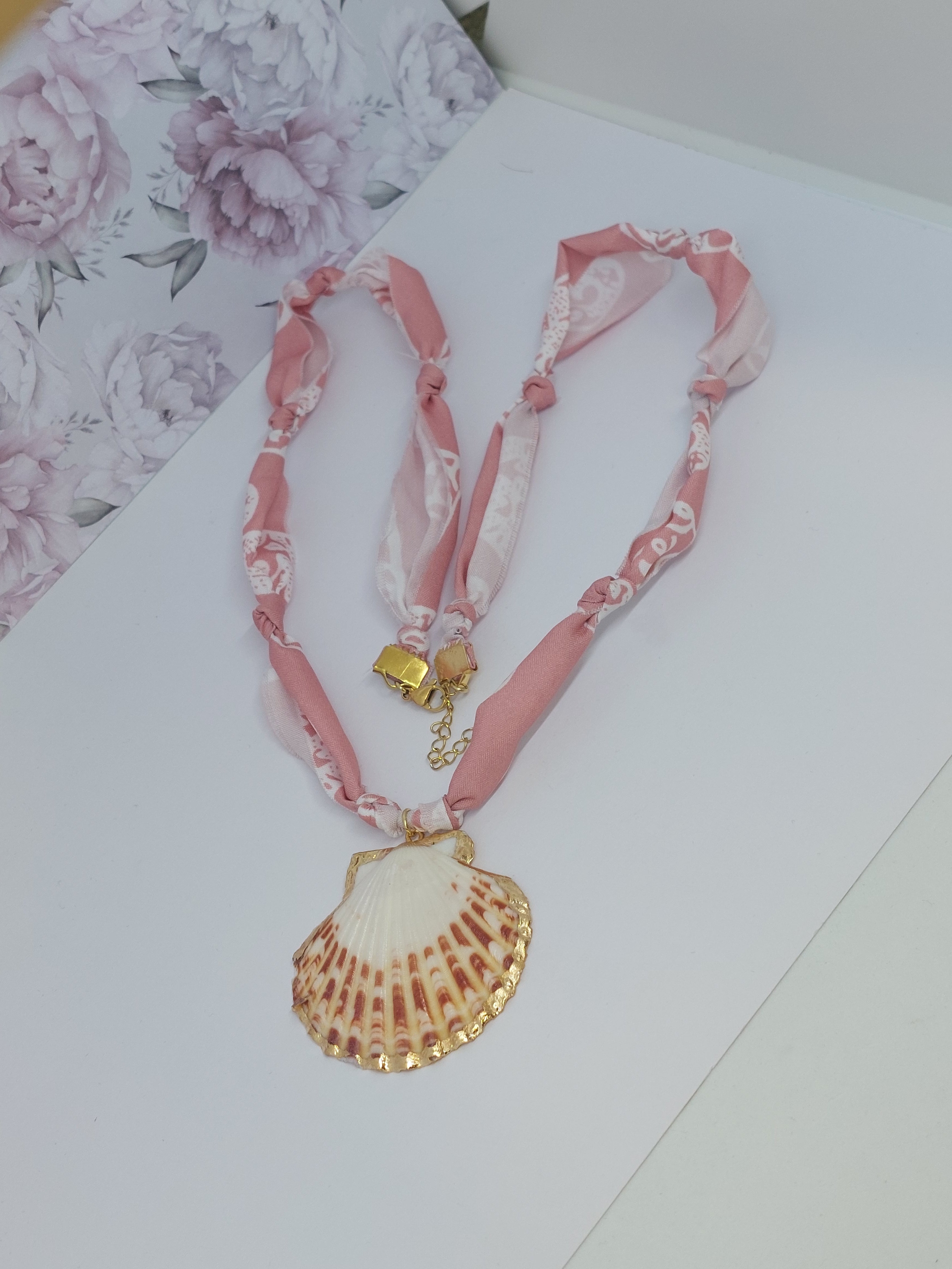 Schelpketting Zalm