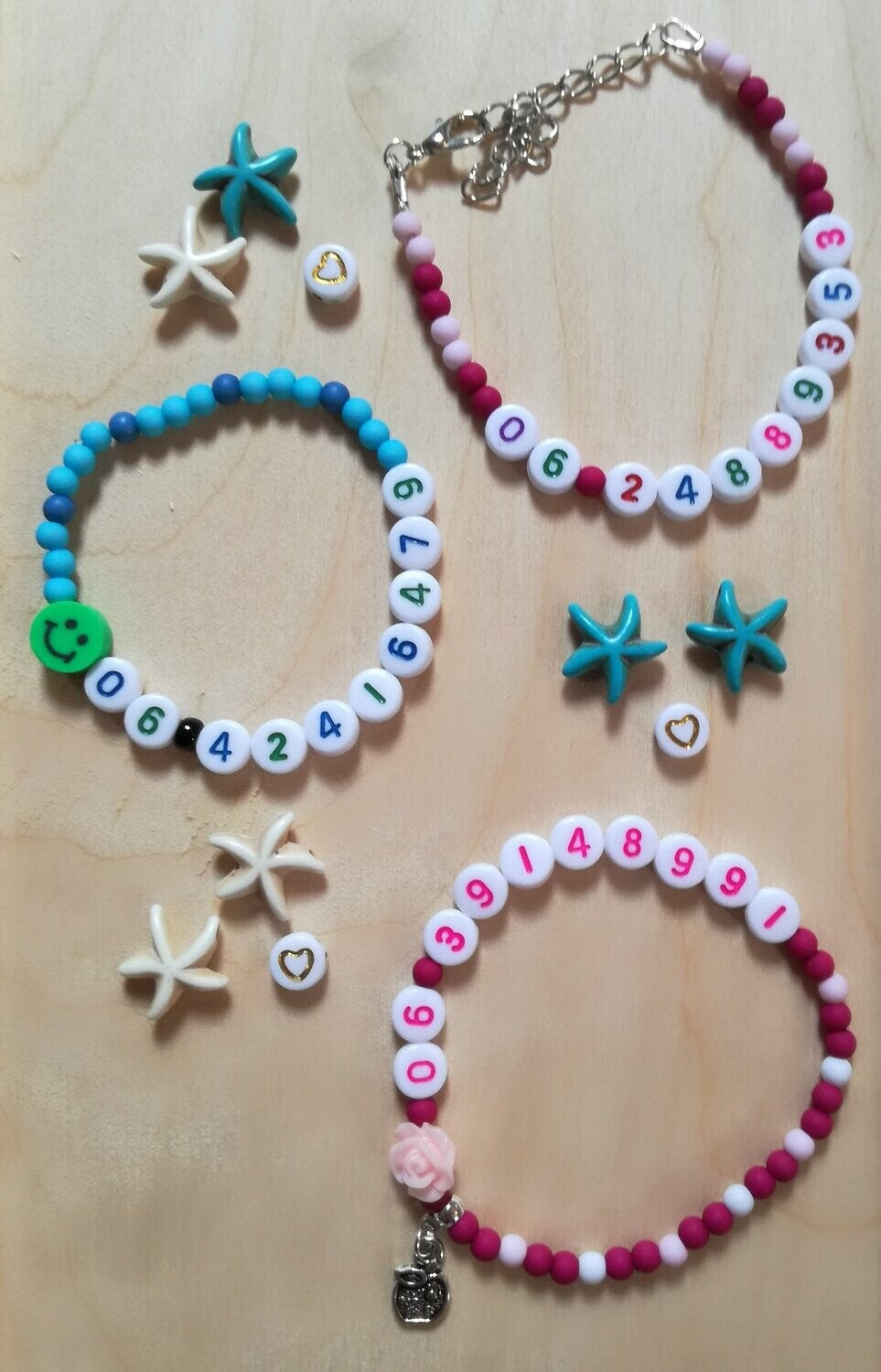 Armbandje met telefoonnummer