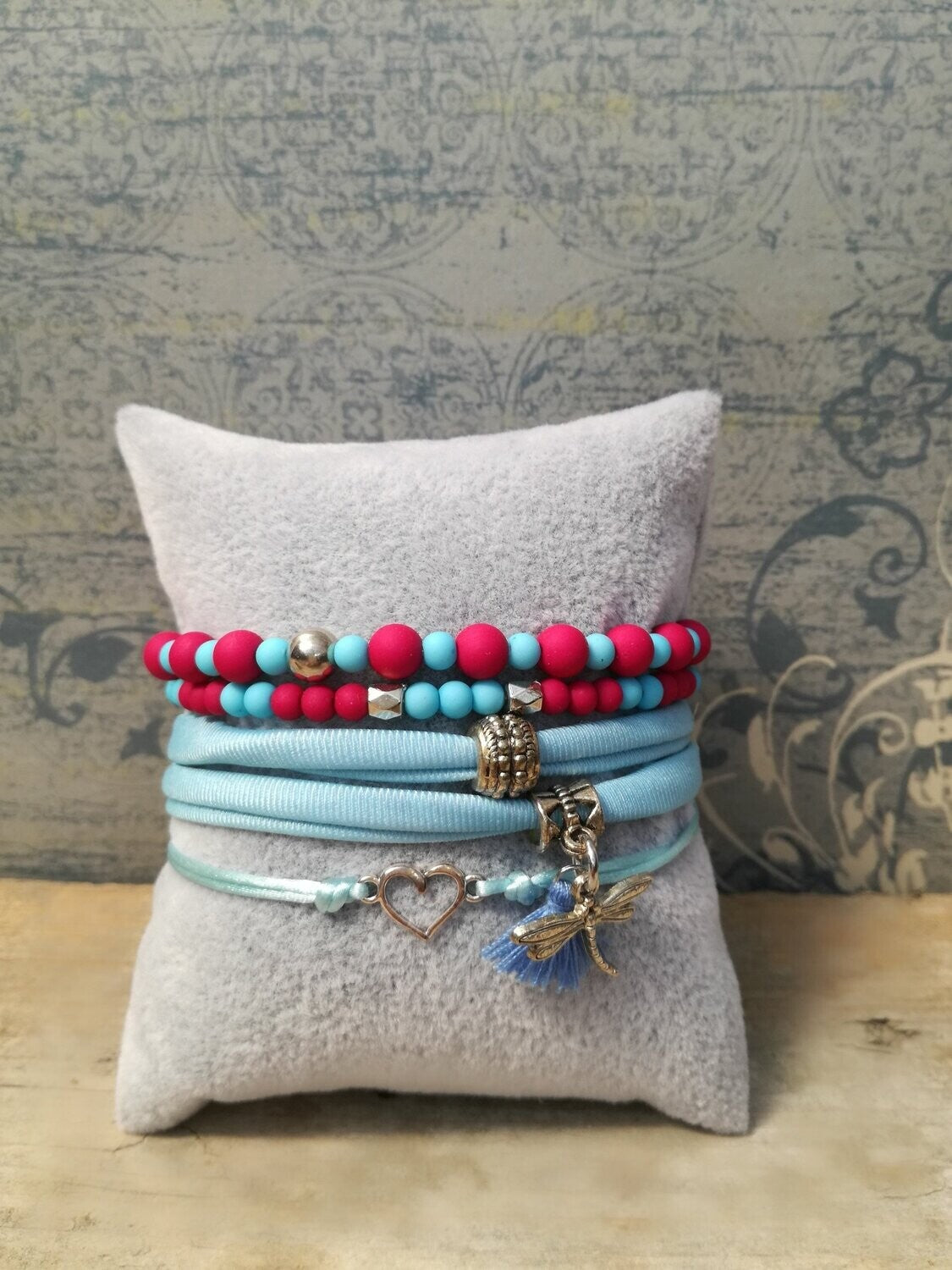 Blauw met donker roze en zilver