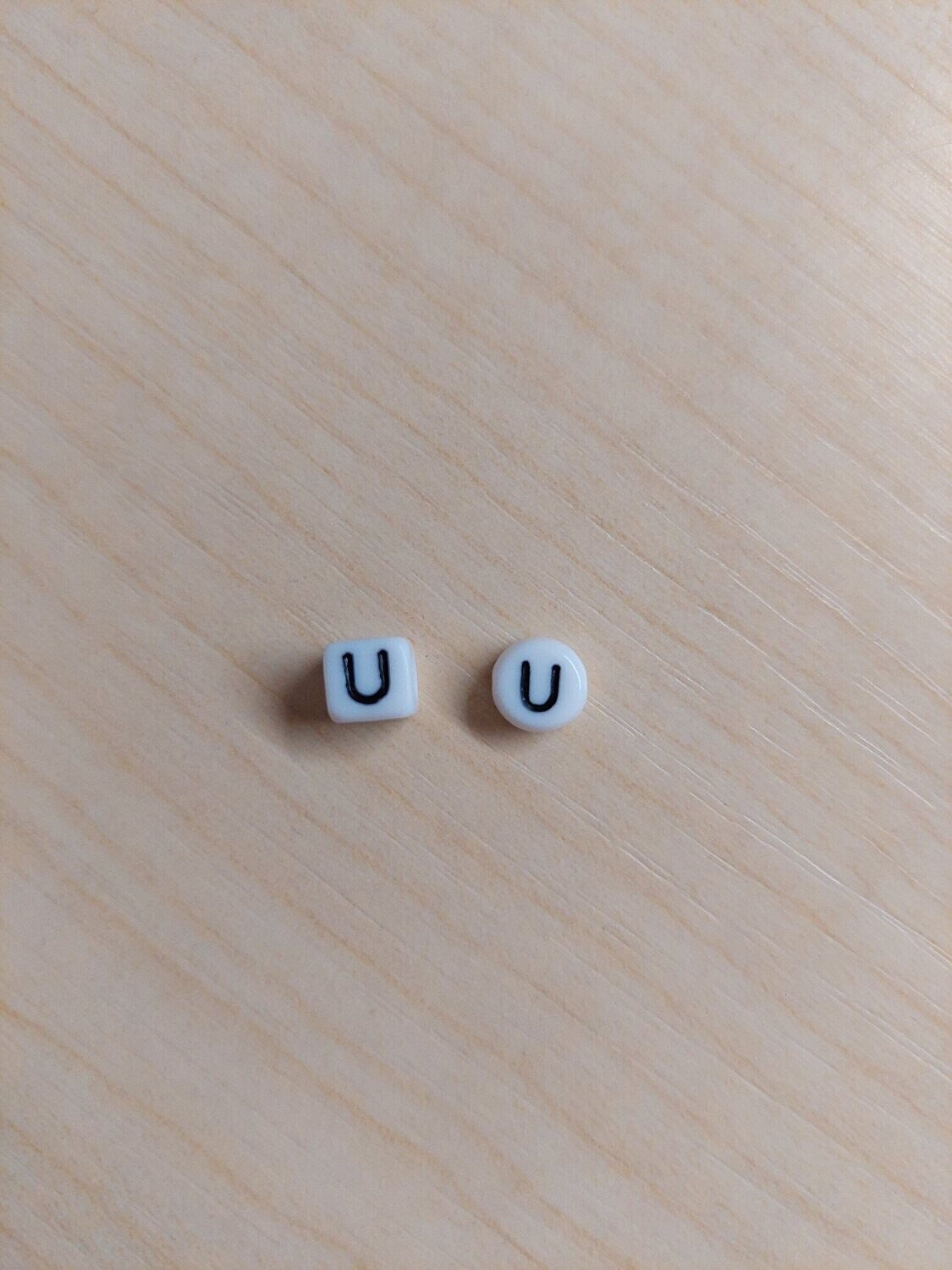 Letter kraal U