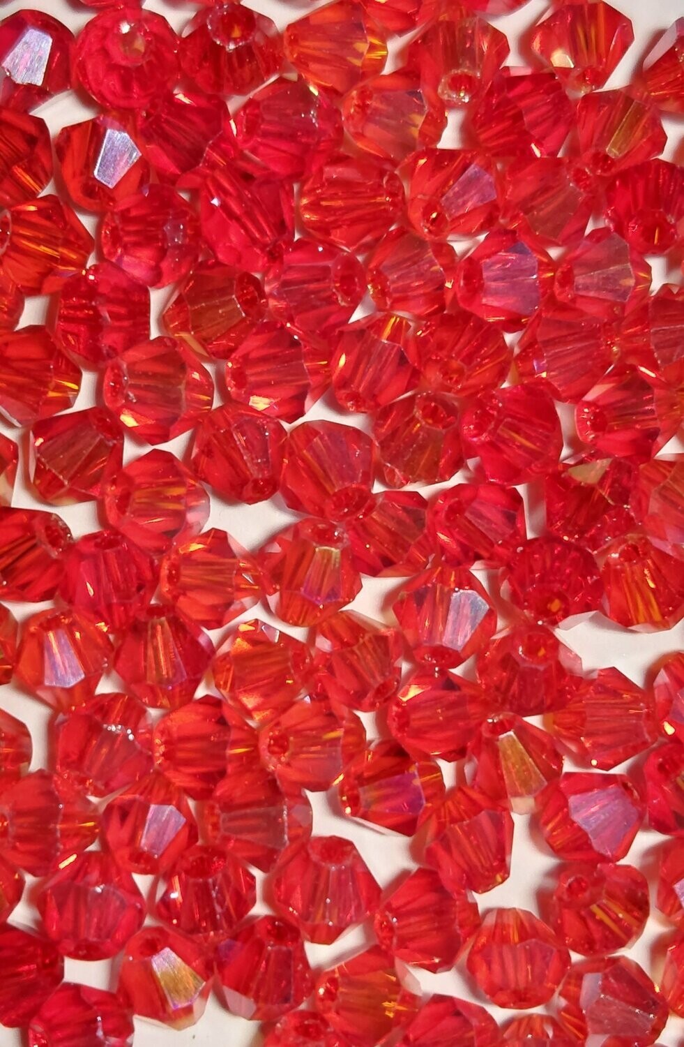 Bicone licht rood 4mm