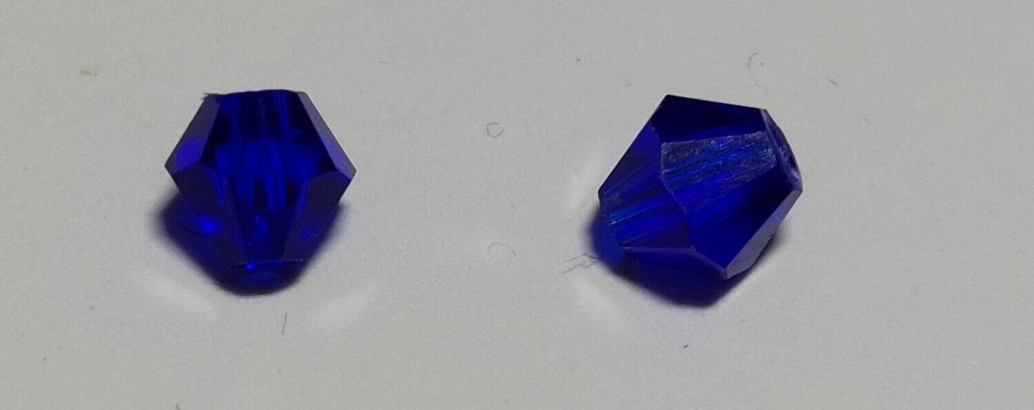 Bicone donker blauw 4mm