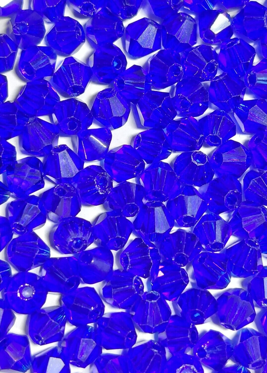 Bicone donker blauw 4mm