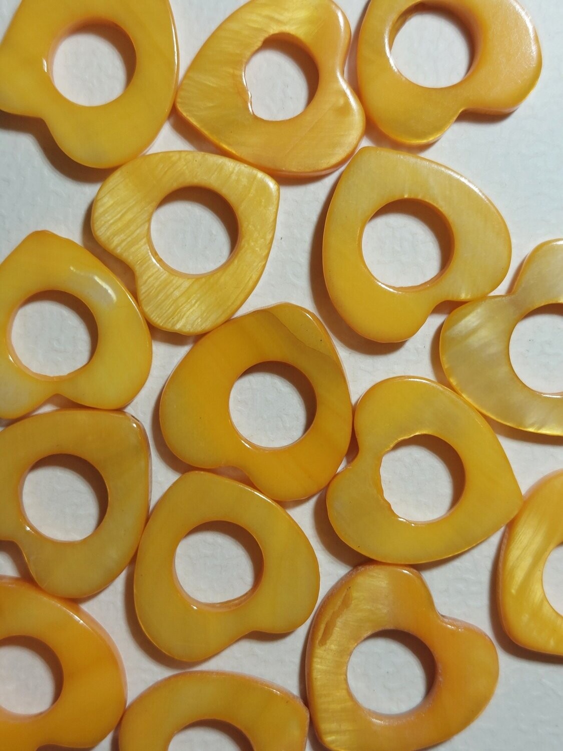 Schelpkraal Hartje geel