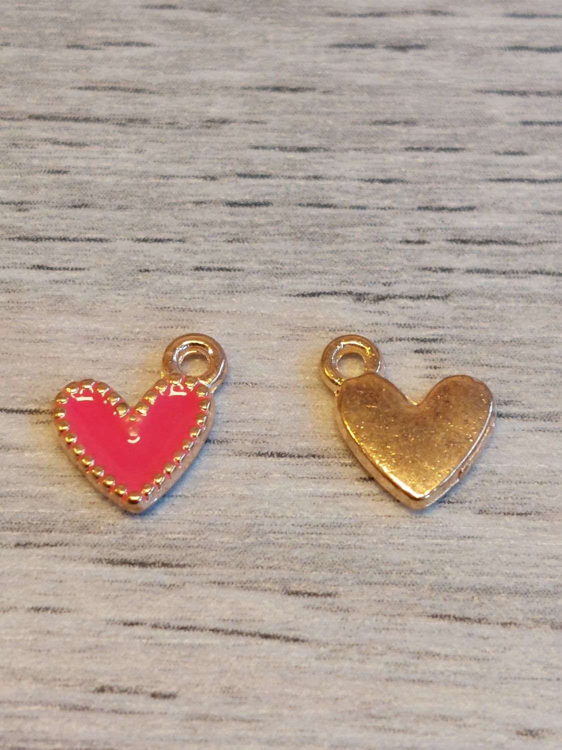 Bedel hartje klein neon roze