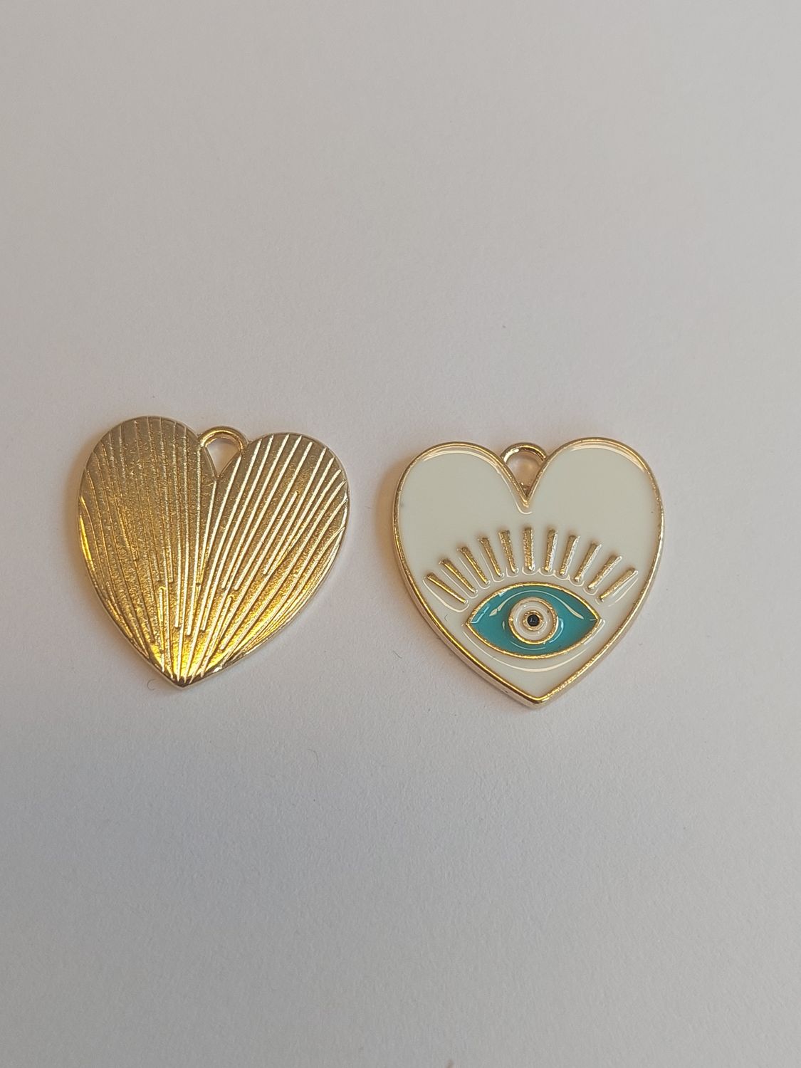 Bedel hart met boos oog wit