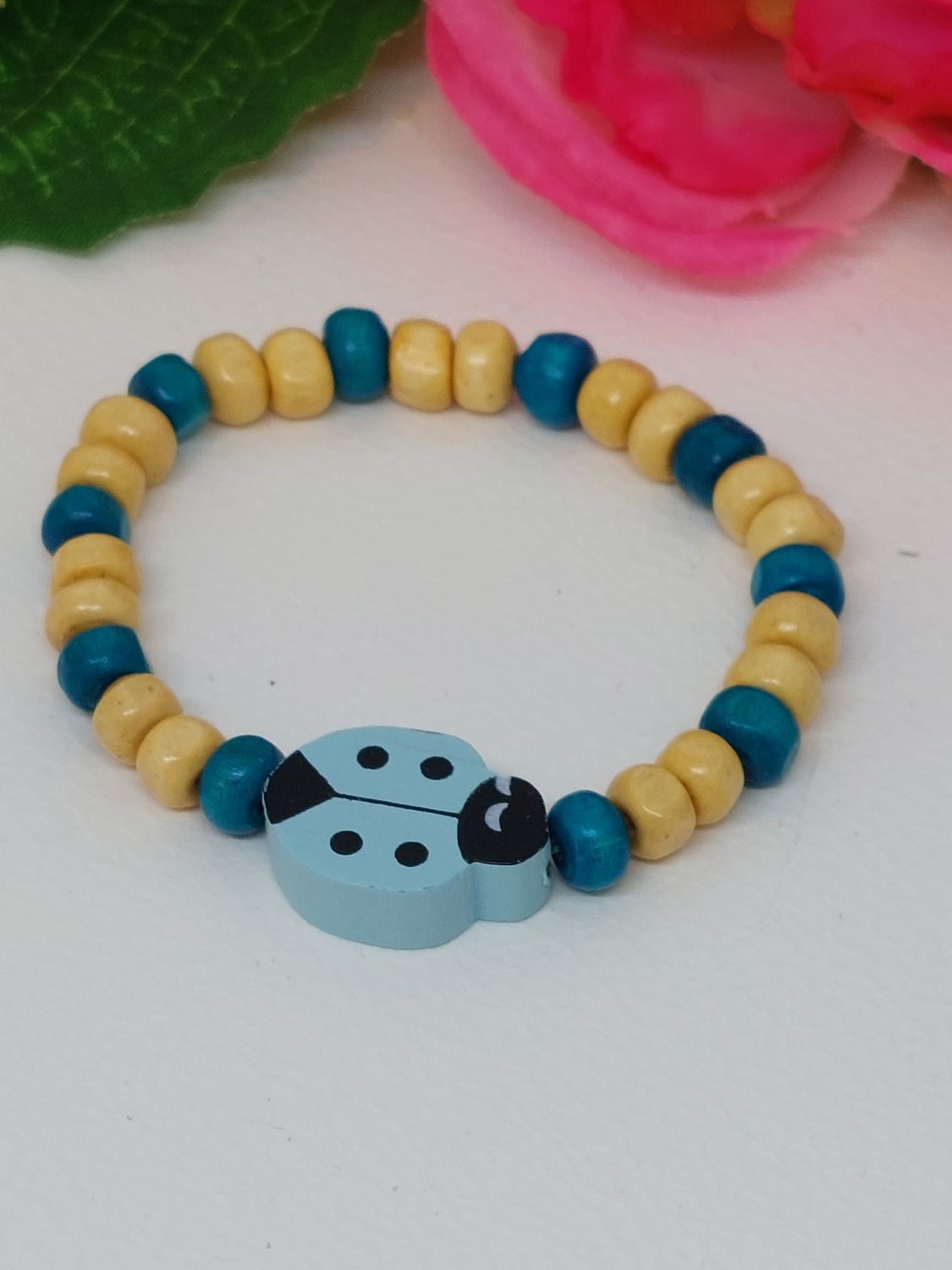 Lieveheersbeestje licht blauw met blauw