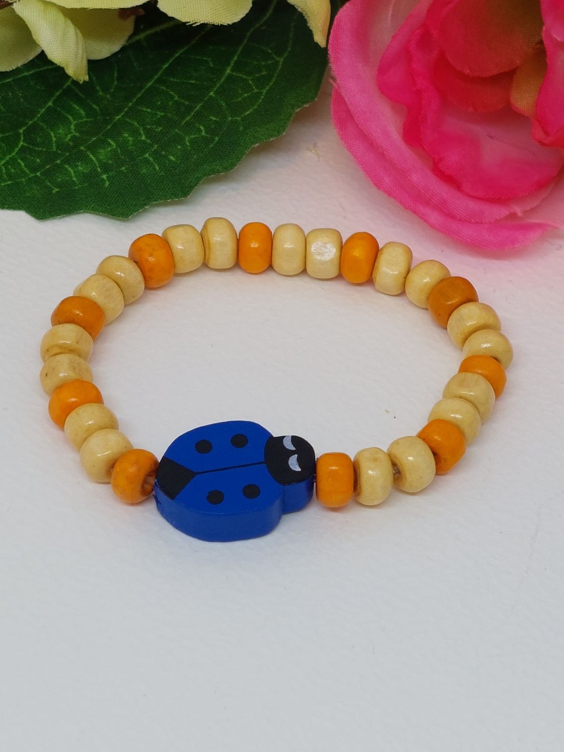 Lieveheersbeestje donker blauw met oranje