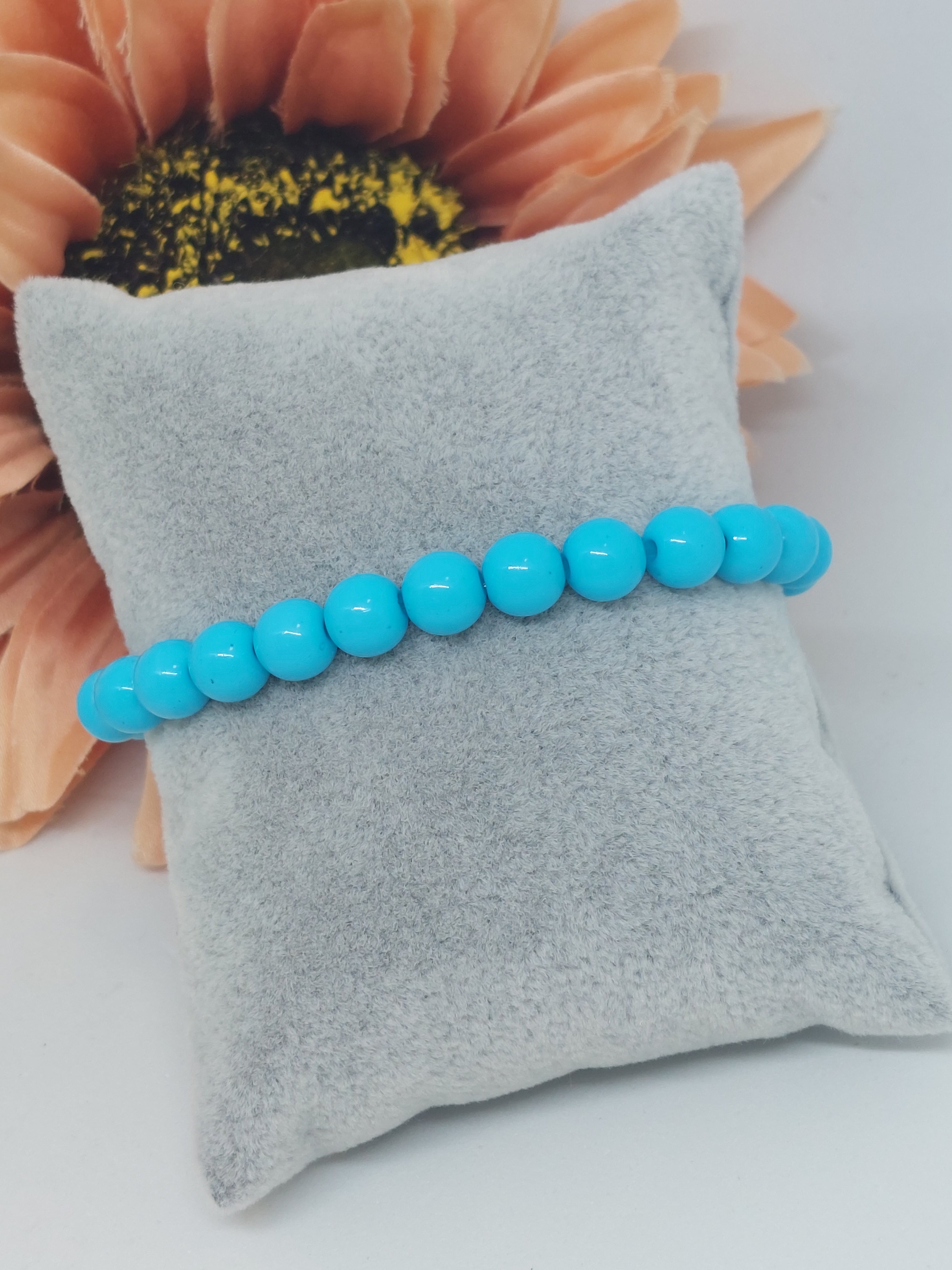 Kralen armband licht blauw 8mm