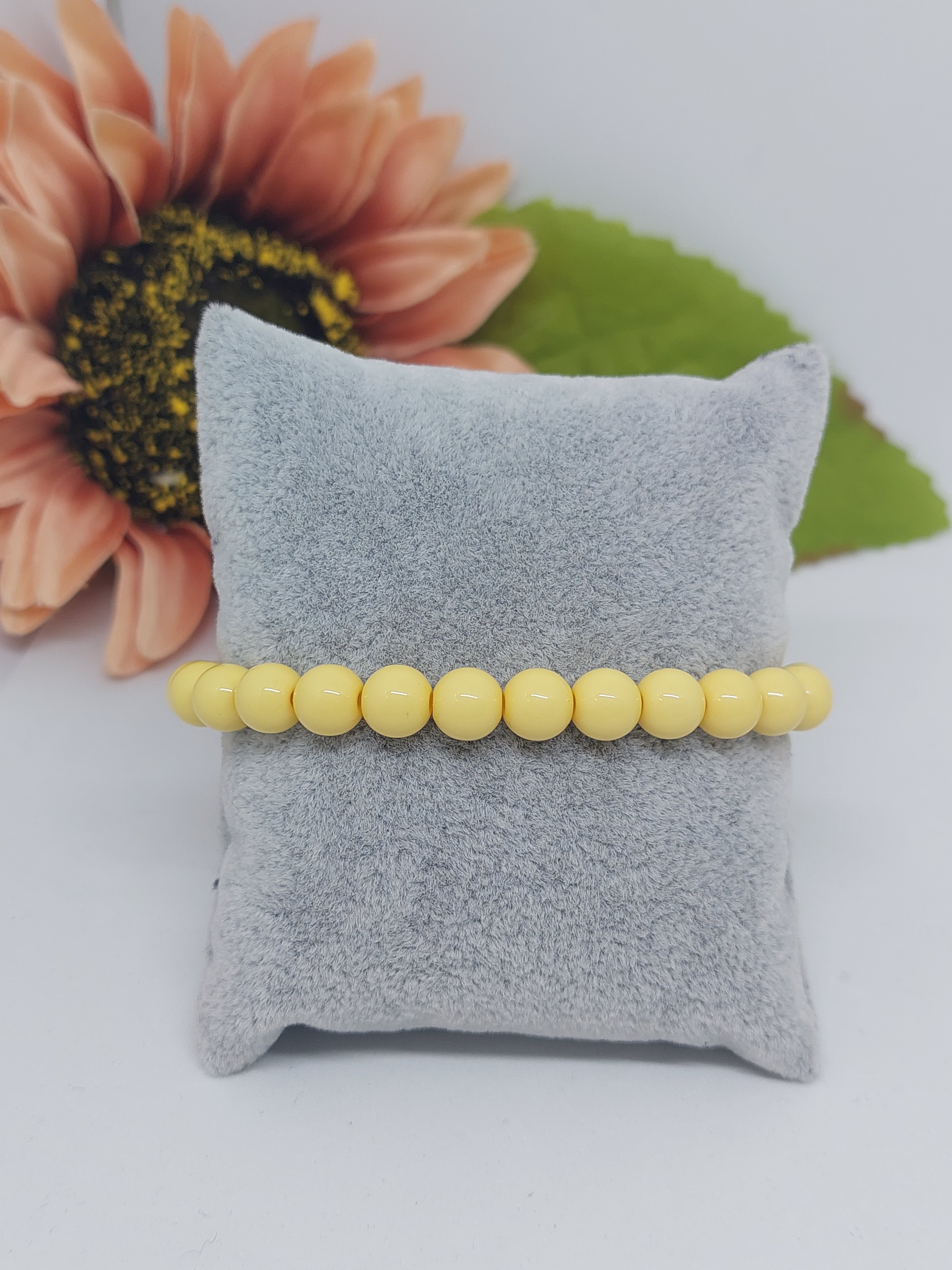 Kralen armband licht geel 8mm