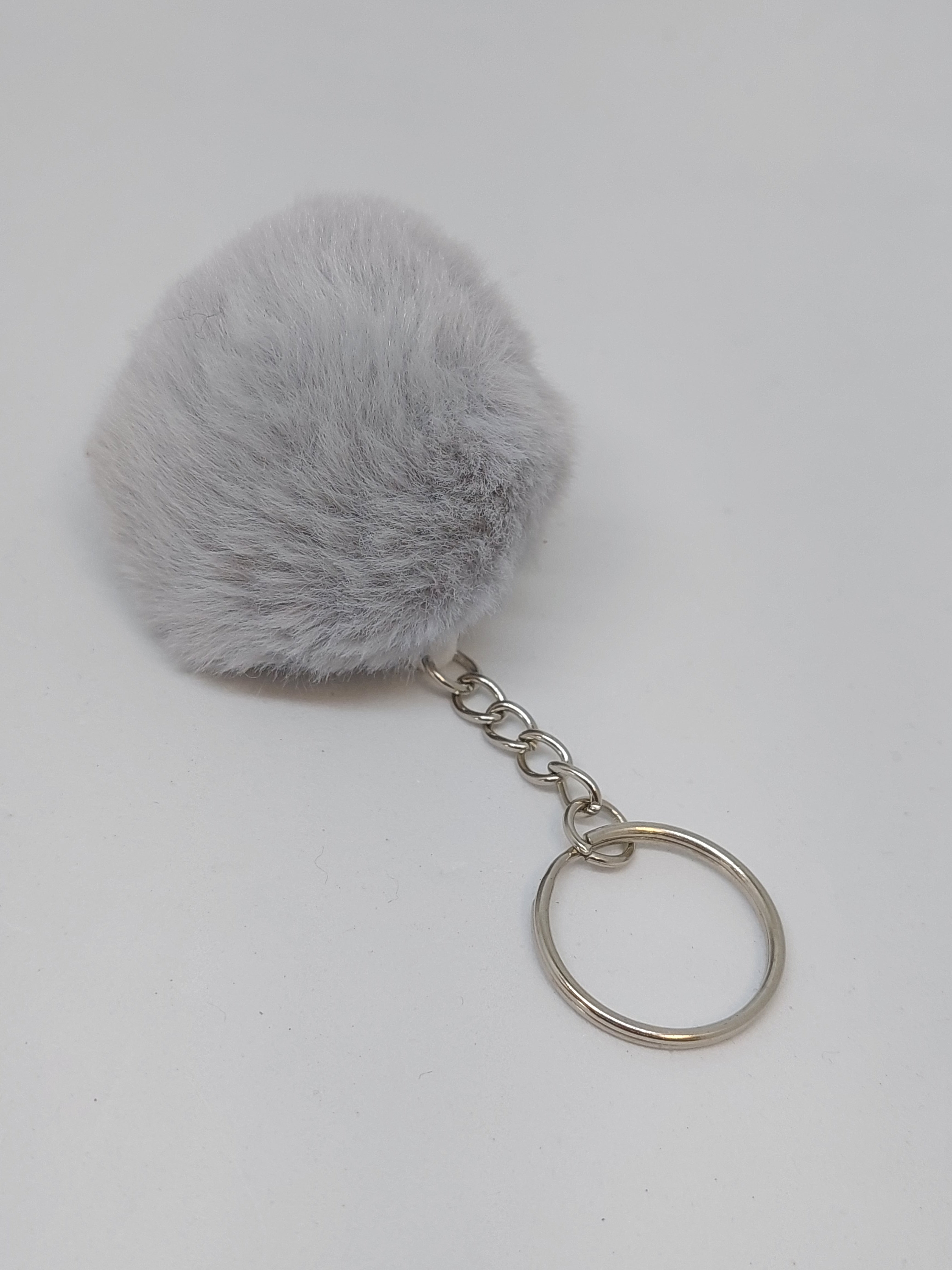 Sleutelhanger pluche Licht grijs