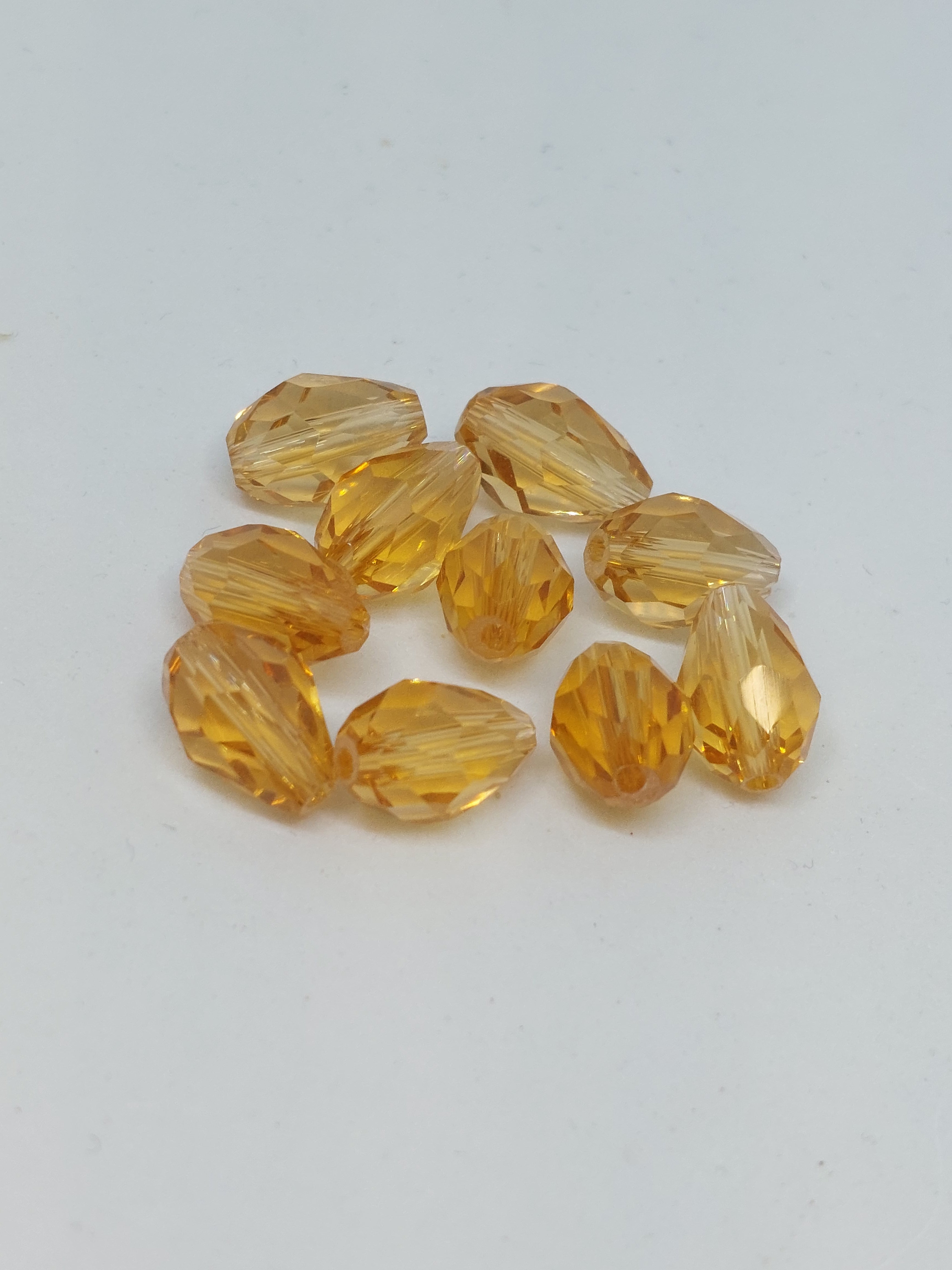 Facet tear drop Licht bruin