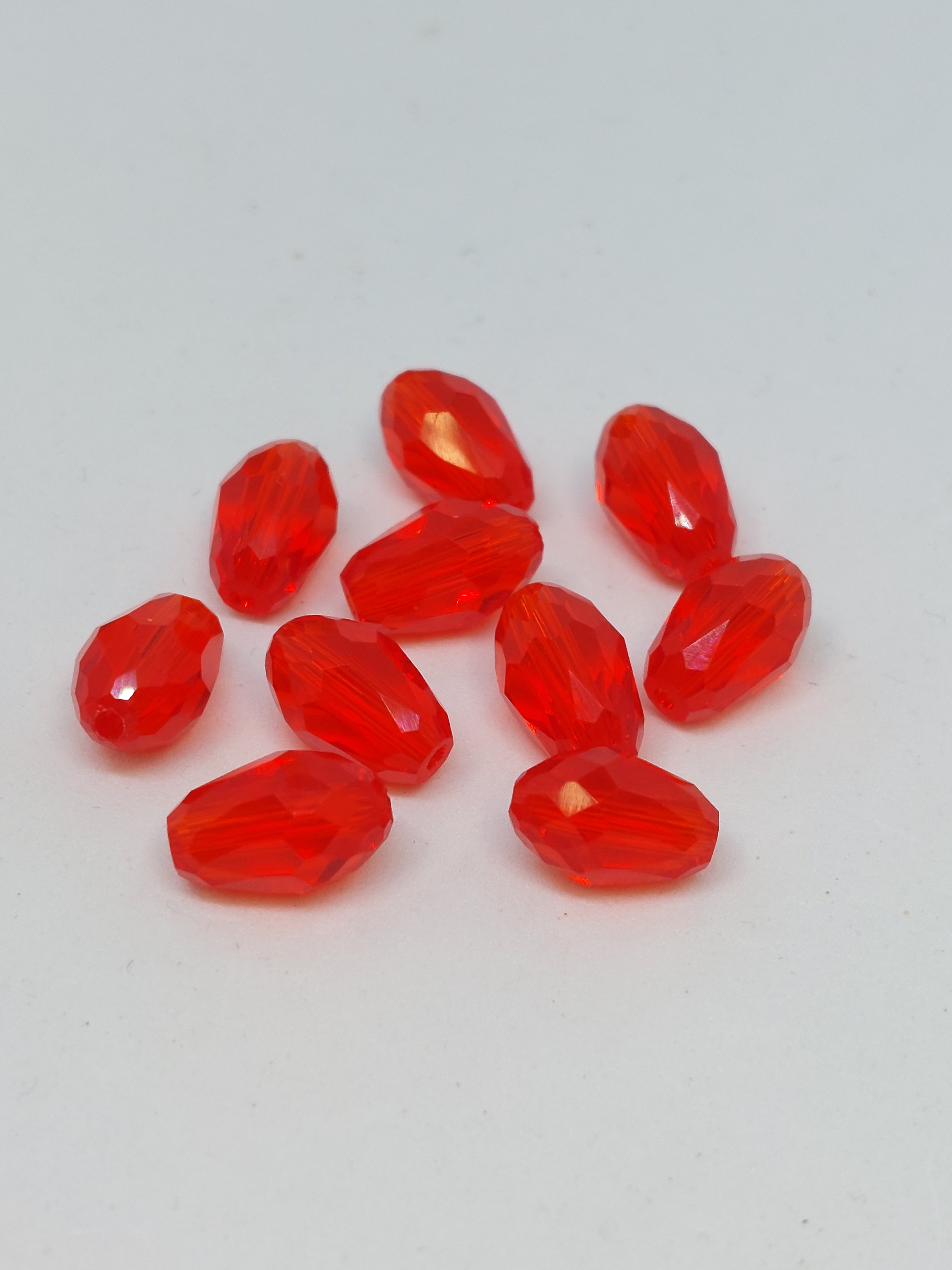 Facet tear drop Rood