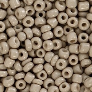 Rocailles Ash green-grey 8/0 (3mm)