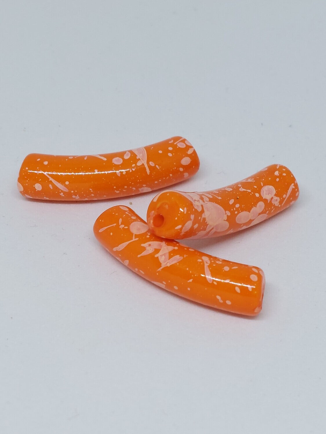 Tube kraal Verfspetter oranje/wit