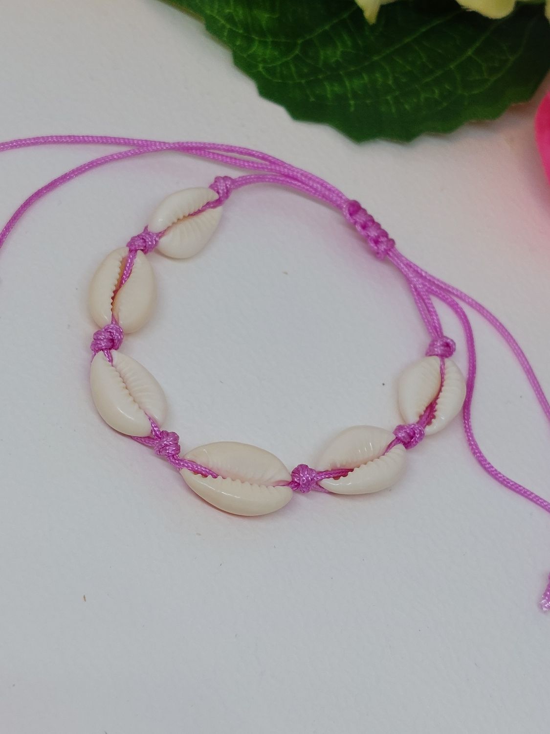 Schelpen armbandje paars